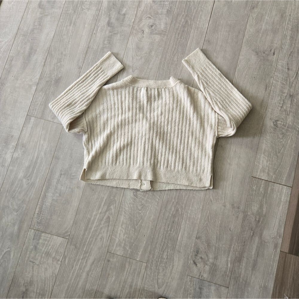 Women’s Cream Button Front Cropped Cardigan Sweater Top Preppy Soft Crop Size - Picture 5 of 10